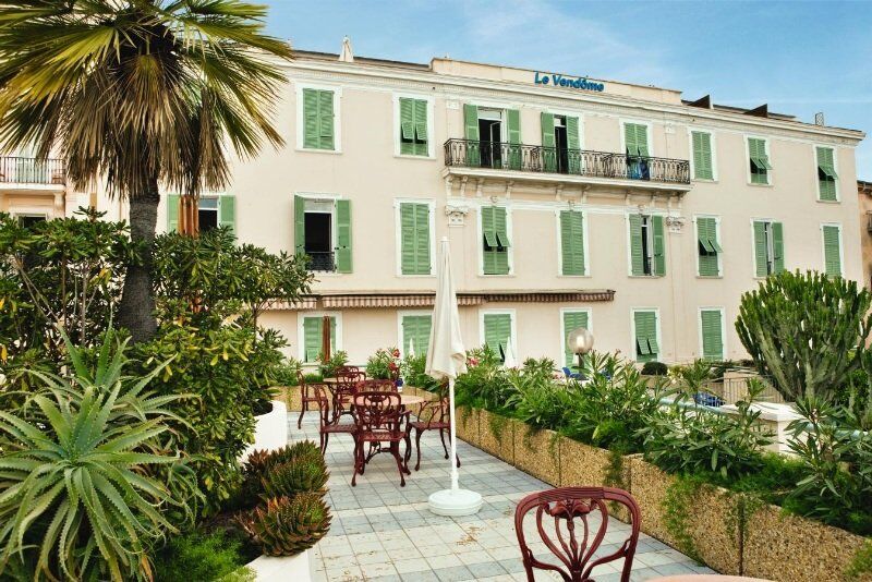 Hotel Vendome Menton - Reouverture Buitenkant foto